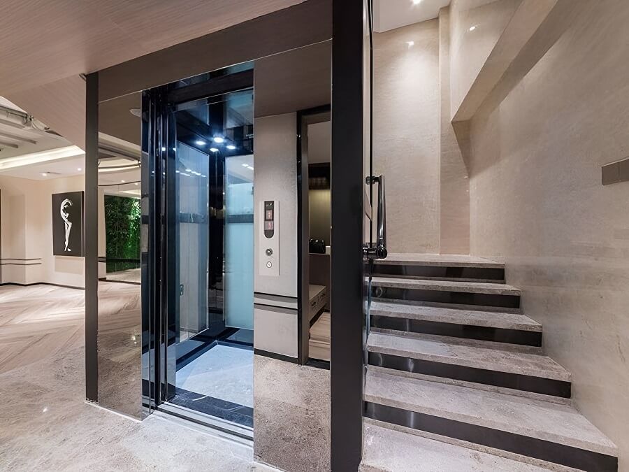 Thiết kế cầu thang máy nhà phố đơn giản, sang trọng